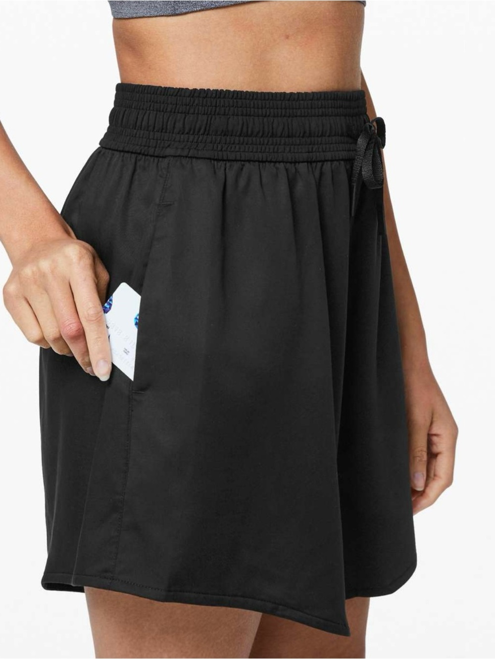 Lululemon Feeling Femme Short 5"
Black Size 2 - Picture 2 of 7